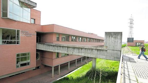 La ayuda privada es fundamental para mantener las líneas de investigación