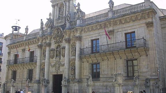 IU recuerda los 40 años de la resistencia ante el cierre de la Universidad de Valladolid