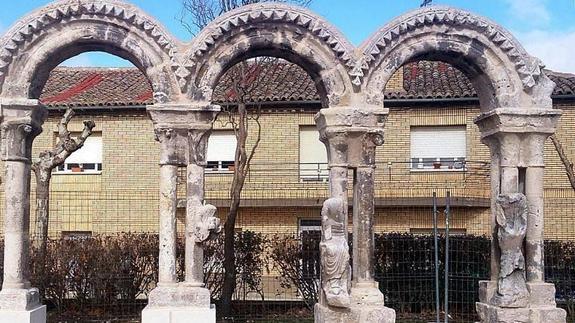Ceínos confía en que la arquería románica abra la puerta al turismo histórico