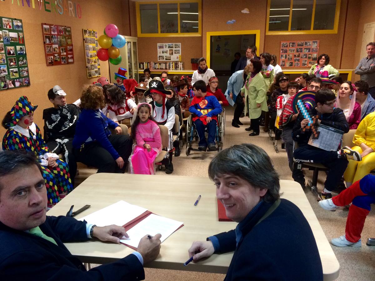 El Ayuntamiento colaborará con el colegio Santa Isabel en los gastos de mantenimiento del centro de educación especial