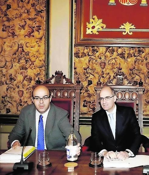 IU estrecha con una querella el cerco judicial por las obras de la Diputación