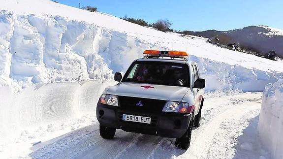 Piedrasluengas recupera la comunicación por carretera y el plan por la nevada se desactiva