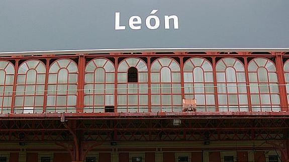 La ministra de Fomento viajará a la capital para hacer oficial el semisoterramiento