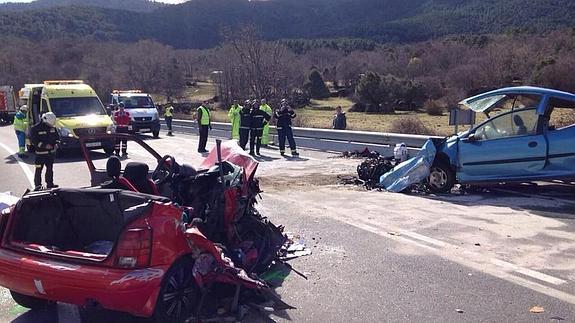 Mueren cinco personas en un accidente de tráfico en la localidad abulense de El Tiemblo