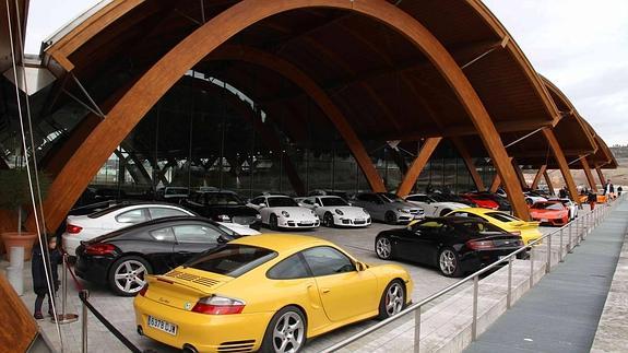 Cuarenta coches deportivos surcan la provincia de Valladolid