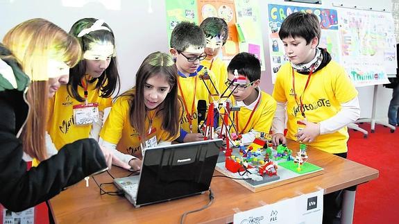 El colegio Marista gana la competición regional de creación de robots de Lego