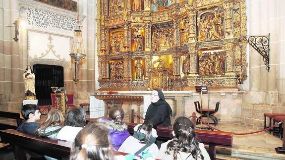 El proyecto 'La bella reconocida' arranca el primer día con 200 visitas a la catedral
