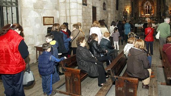 El Cristo cautivo genera devoción