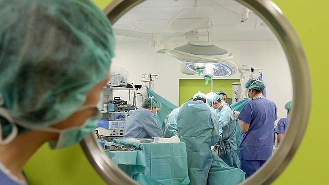 El Río Hortega opera tumores invasivos con quimioterapia aplicada en el quirófano