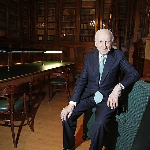 Leopoldo Abadía recomienda recurrir al optimismo para enfrentarse a la crisis