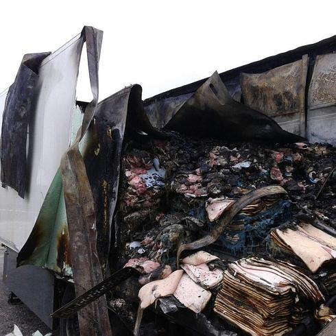 La patronal pide «firmeza» ante la UE tras la quema del camión segoviano