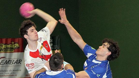 Las lesiones aprietan al Nava