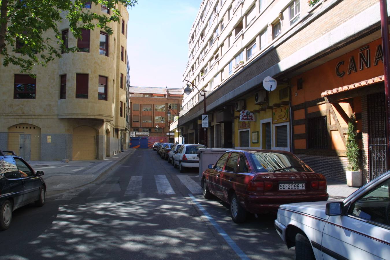 Multados cinco bares de Valladolid por «ejercer la actividad con las puertas abiertas»