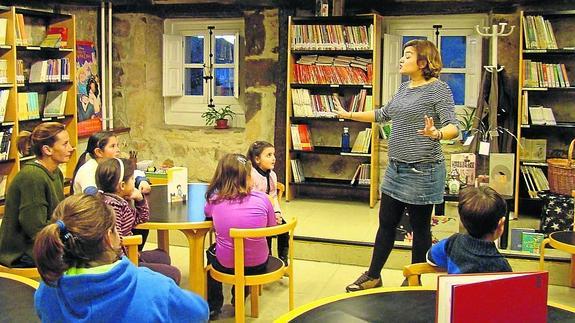 La Diputación destina 20.000 euros a las bibliotecas para comprar materiales