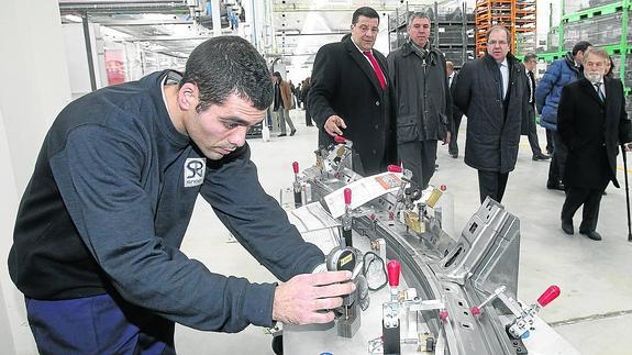 Herrera vincula la ampliación del parque de proveedores a futuros modelos de Renault