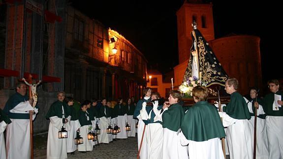 La procesión del Via Matris abre los desfiles de la Semana Santa en Arévalo