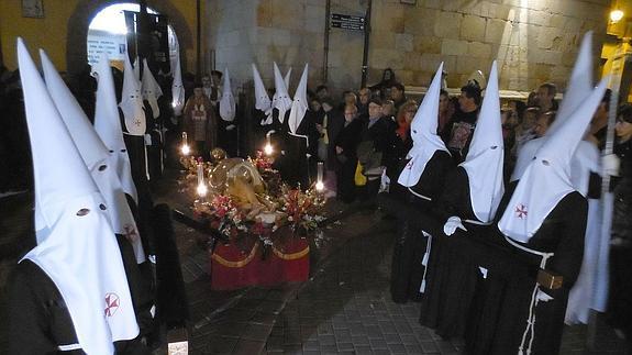 Bajo juramento, silencio