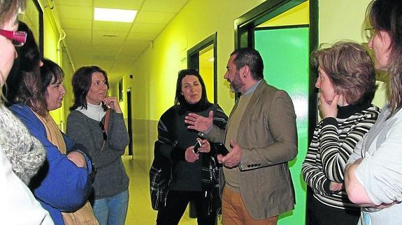 Las madres del Senara defienden la enseñanza rural con su ejemplo