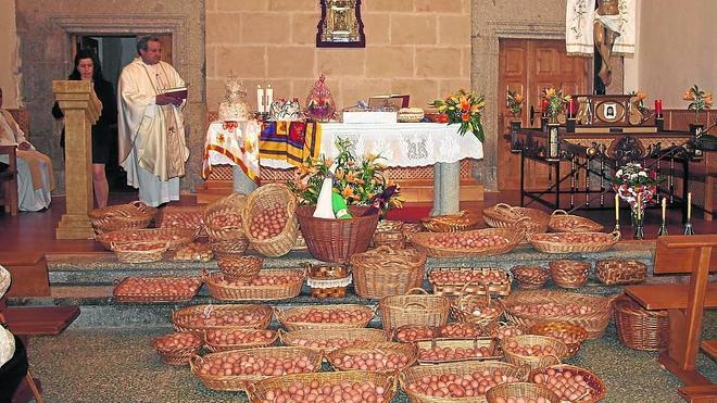 308 docenas de huevos para el Cristo del Socorro de Fuenterroble