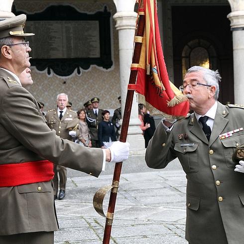 La Academia rinde homenaje a los oficiales que salieron hace 40 años