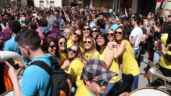 El chúndara pone un brillantísimo broche de oro a la XIII concentración de charangas de Peñafiel