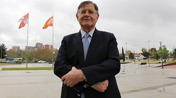 Antonio Garrosa: «En 1987 se exigió a Aznar que resolviera el problema de las sedes»