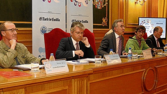 La caída de precios y la incipiente recuperación dificultan el acuerdo salarial en Castilla y León