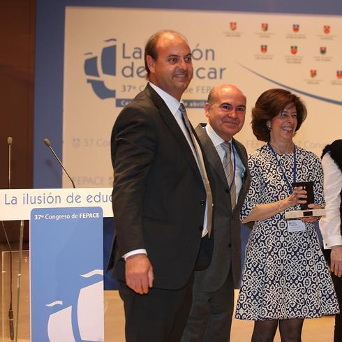El Colegio Pinoalbar gana el Premio Nacional Tomás Alvira por 'Family Mission'