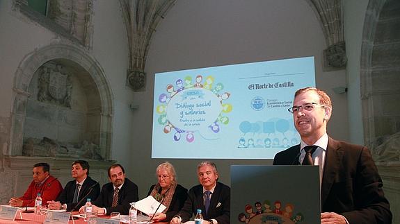 Los agentes sociales chocan sobre si priorizar la subida salarial o el empleo