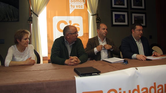Ciudadanos presenta las candidaturas a las autonómicas y municipales de la zona de Arévalo