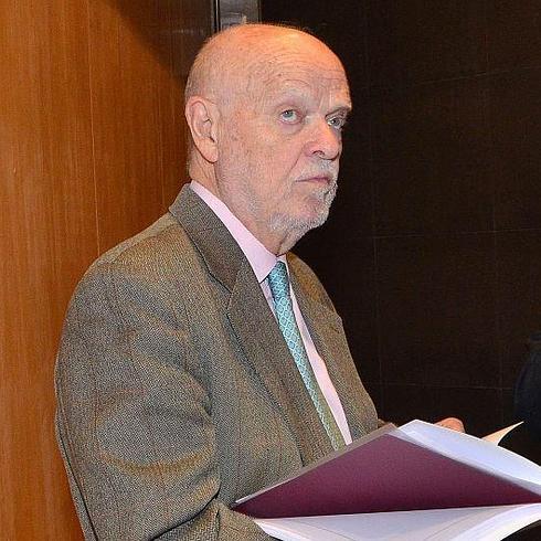 Martín Pallín dice en Segovia que la valla de Melilla recuerda «los campos de concentración»