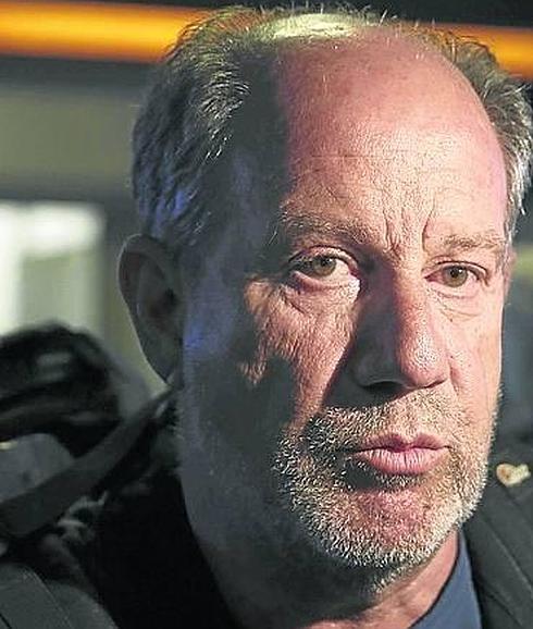 «Los nepalíes se están buscando la vida al margen de su Gobierno»