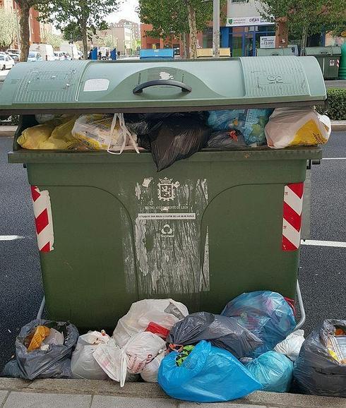 León teme que este fin de semana sea imposible recoger la basura de las calles
