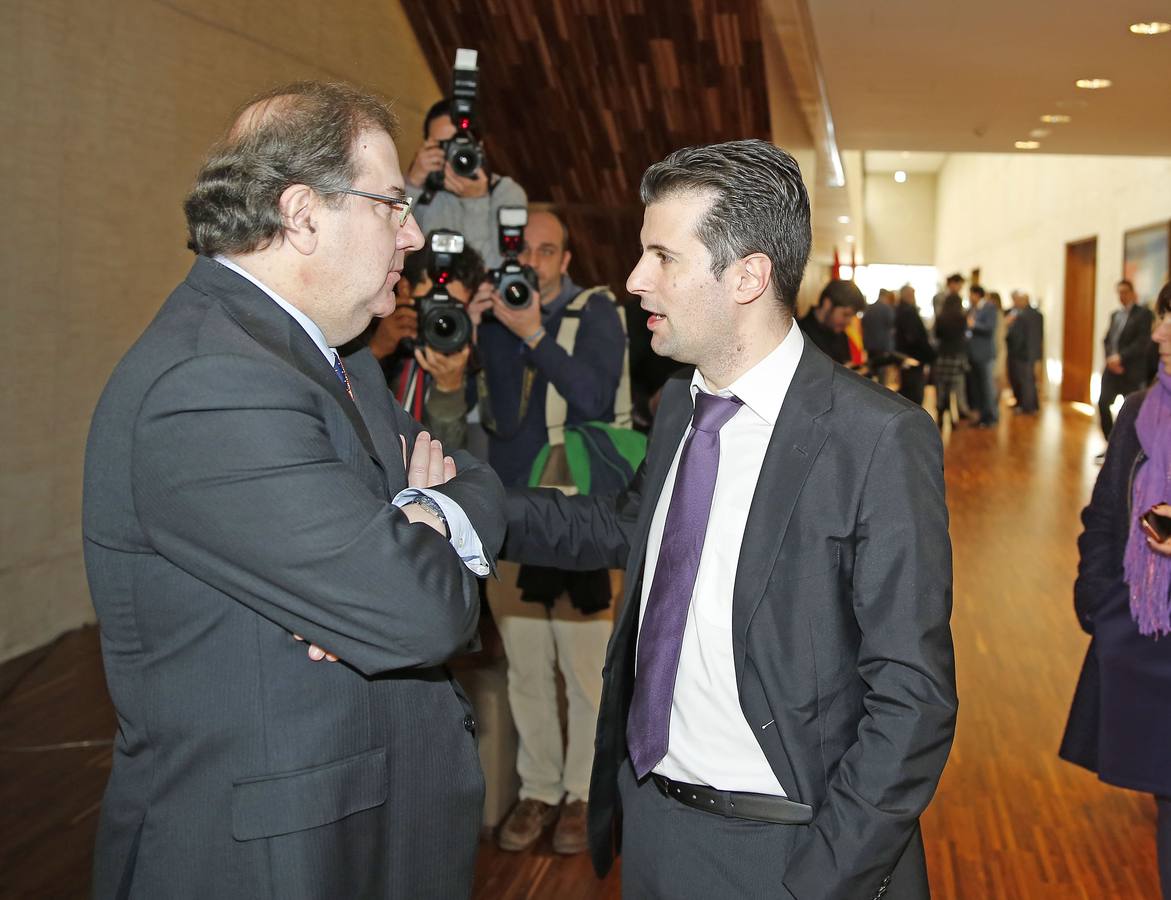 El PP revalidaría la mayoría absoluta en Castilla y Léon según la encuesta del CIS