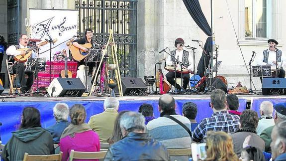 La ciudad comienza a respirar la fiesta