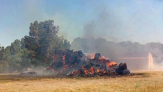 Extinguido el fuego de Aldeanueva del Codonal tras más de 30 horas de labores
