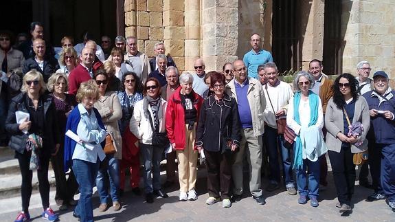 Un grupo de 40 aficionados al patrimonio visitan Fuentidueña y Sepúlveda