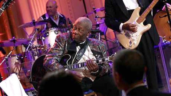Dos hijas de B.B. King aseguran que su padre fue envenenado