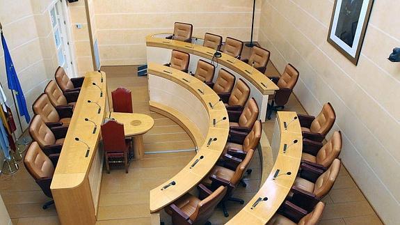 Un pleno renovado en dos terceras partes