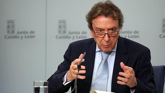 De Santiago-Juárez: «Si fuera concejal del PP en Valladolid votaría a Manolo Saravia para alcalde»