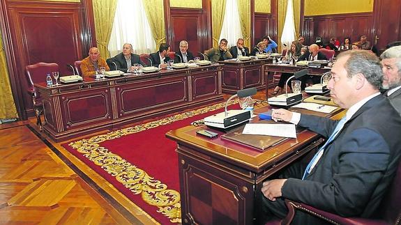 IU-Equo confía en que la junta electoral deje ser diputados a ediles de la provincia