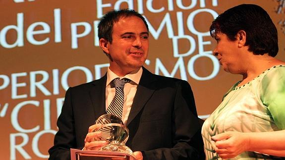 Íñigo Domínguez, Premio Cirilo Rodríguez, reclama «tiempo» para «contar mejores historias»