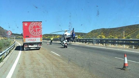 Ochos heridos, tres graves, al volcar su fugoneta subiendo el Manzanal