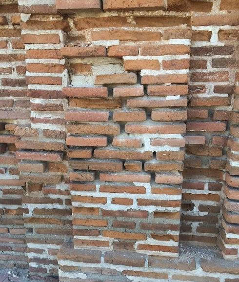 Los vecinos de Nava reclaman obras en la ermita del Cristo de la Expiración