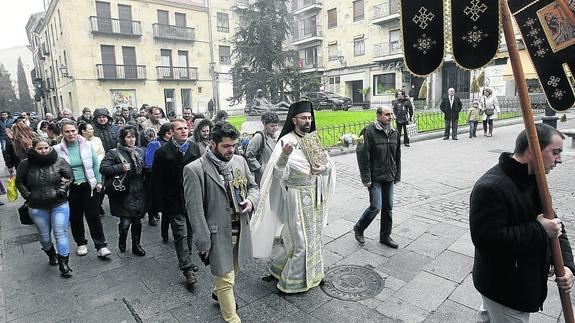 Unos 3.400 salmantinos profesan confesiones distintas al catolicismo