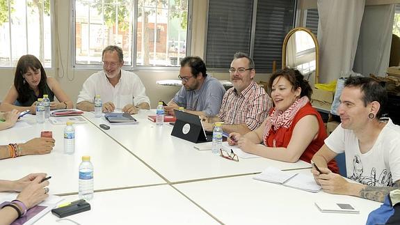 Toma la Palabra rechaza las «concejalías marías» y exige una rebaja de los sueldos