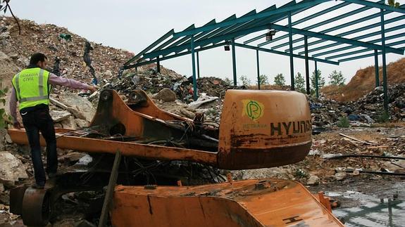 Detenidos dos vecinos de Grijota por robar partes de una retroexcavadora