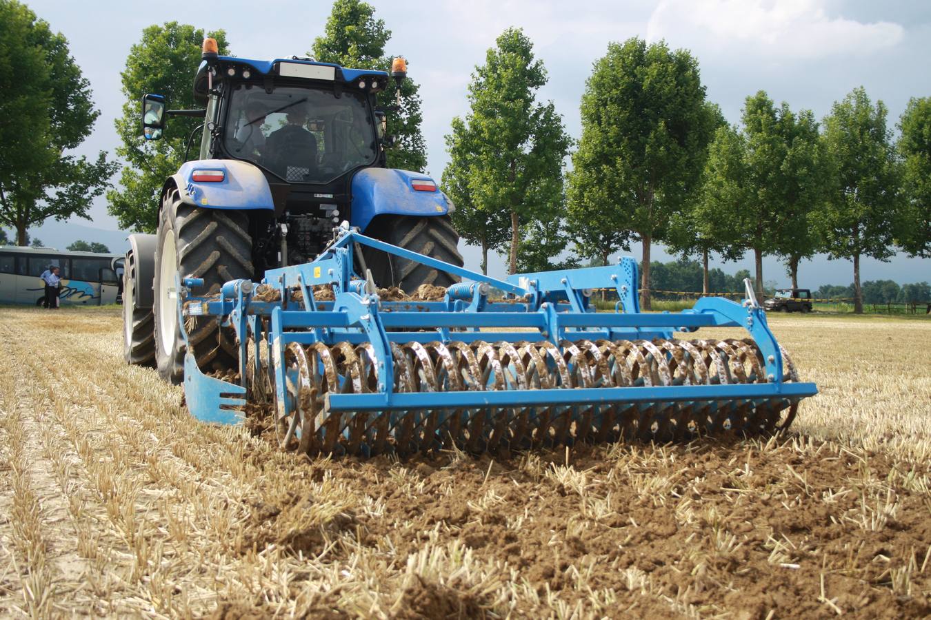 Así trabaja un tractor movido por metano