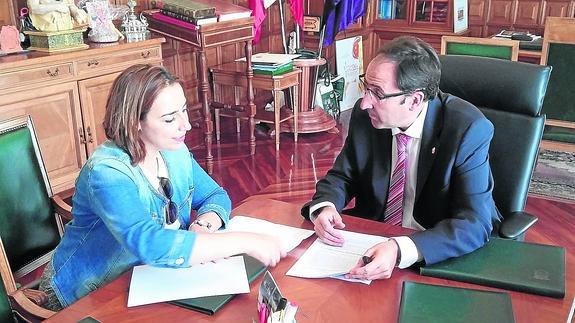 PSOE y Ganemos estiman insuficientes las dedicaciones exclusivas que se les ofrecen
