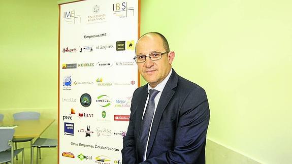 «Con el IME la universidad se abre al mundo de la empresa»